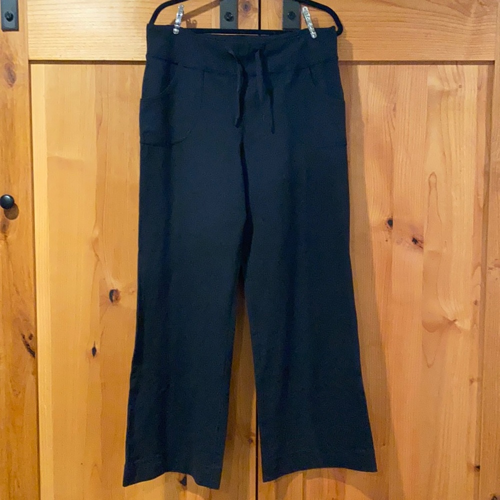 Lululemon wide leg pants. Black. Size 10